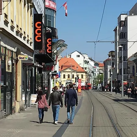 Leo Bratislava