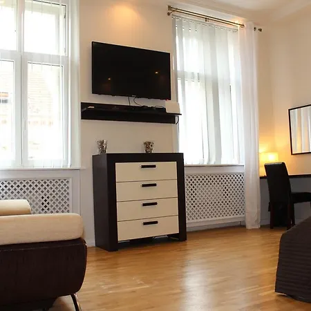 Apartment Leo