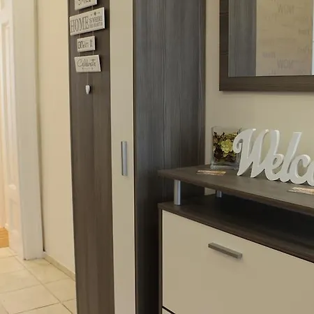 Apartment Leo